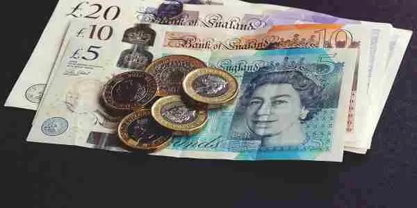 Thumbnail image for Which law firms will fund your SQE preparation, LPC and PGDL course fees and pay maintenance costs?